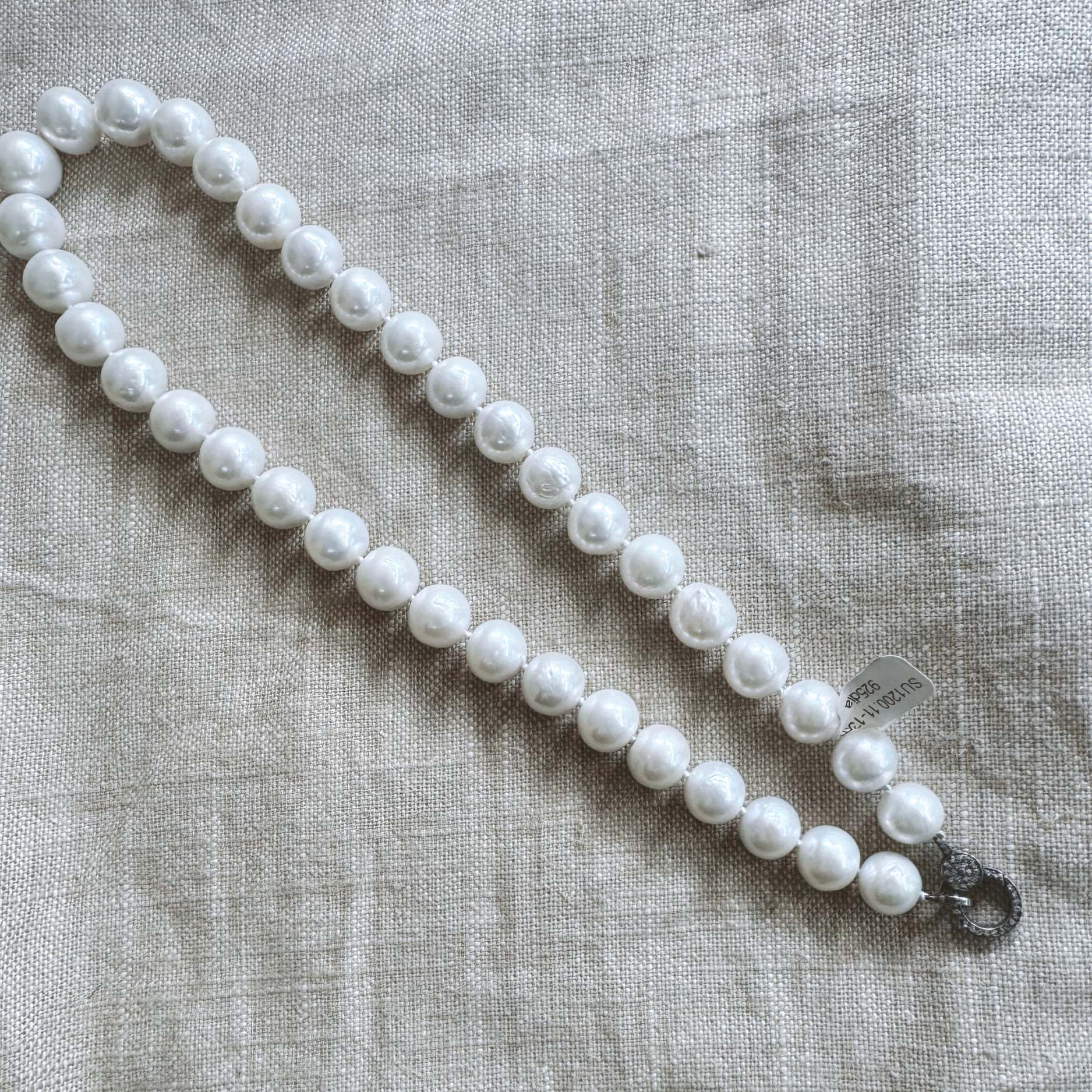 Lune Blanche’ Necklace