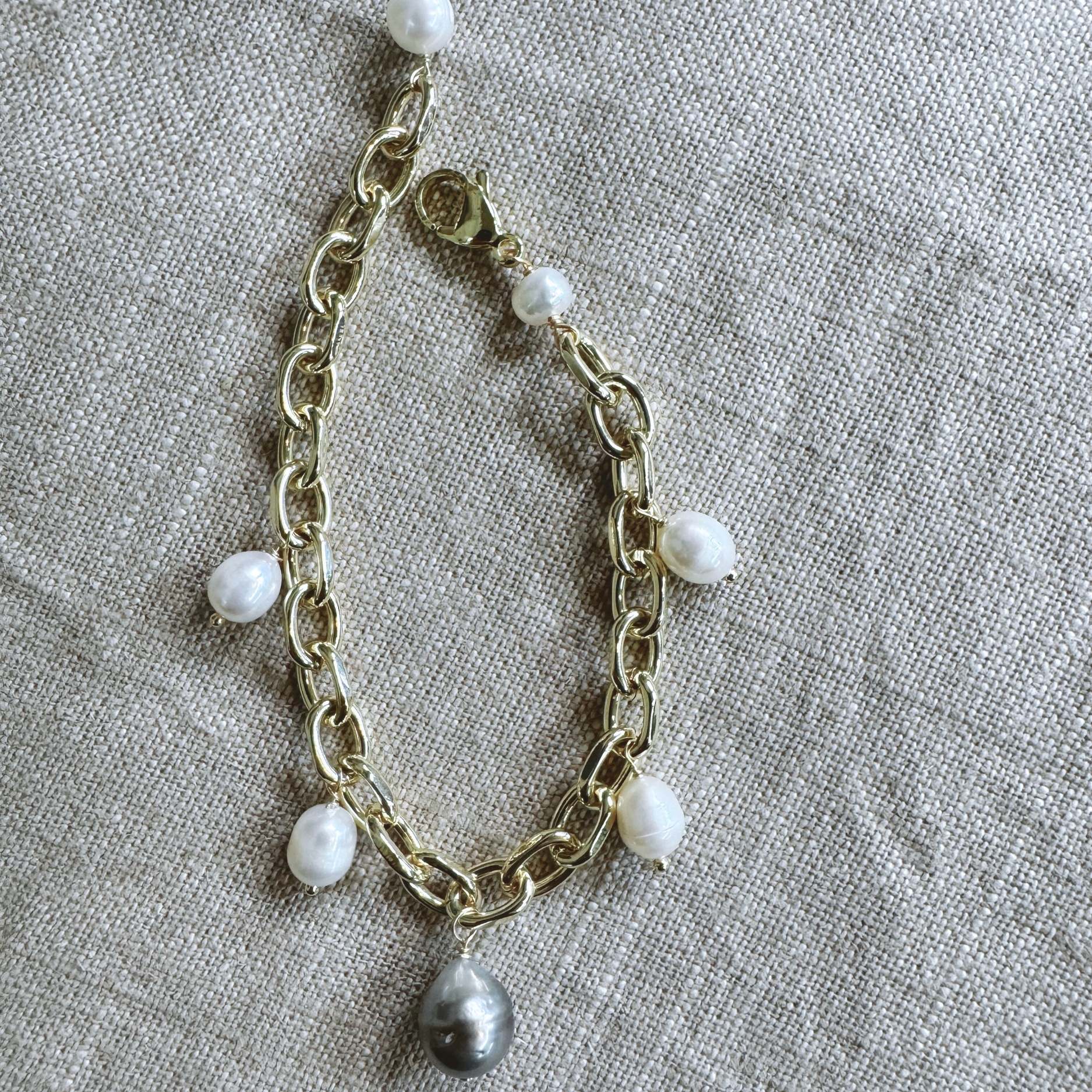 Lumie're Charm Bracelet