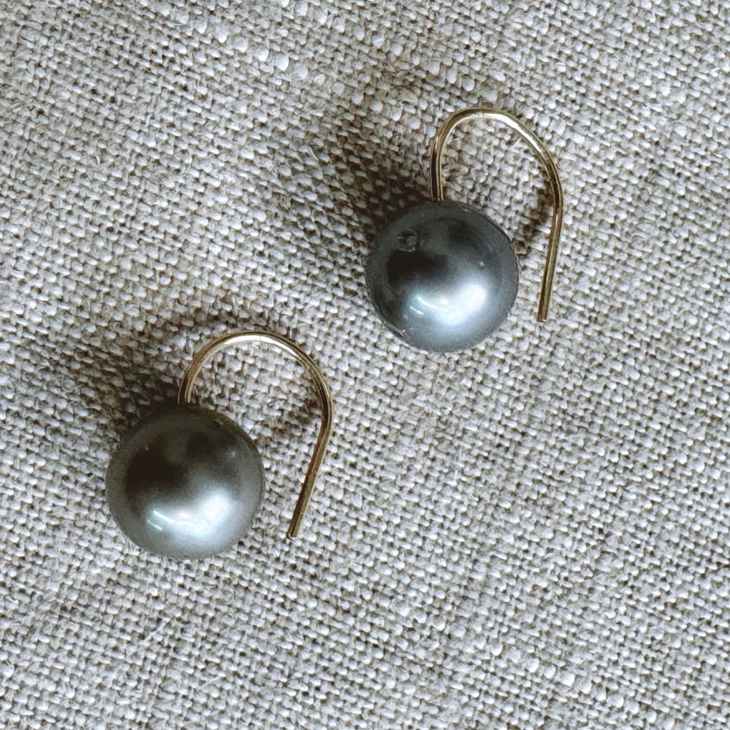 Horseshoe Tahitian Pearl Earrings