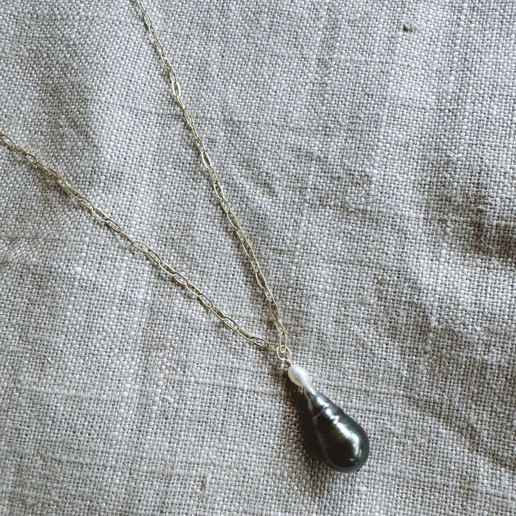 Noir Tahitian Necklace