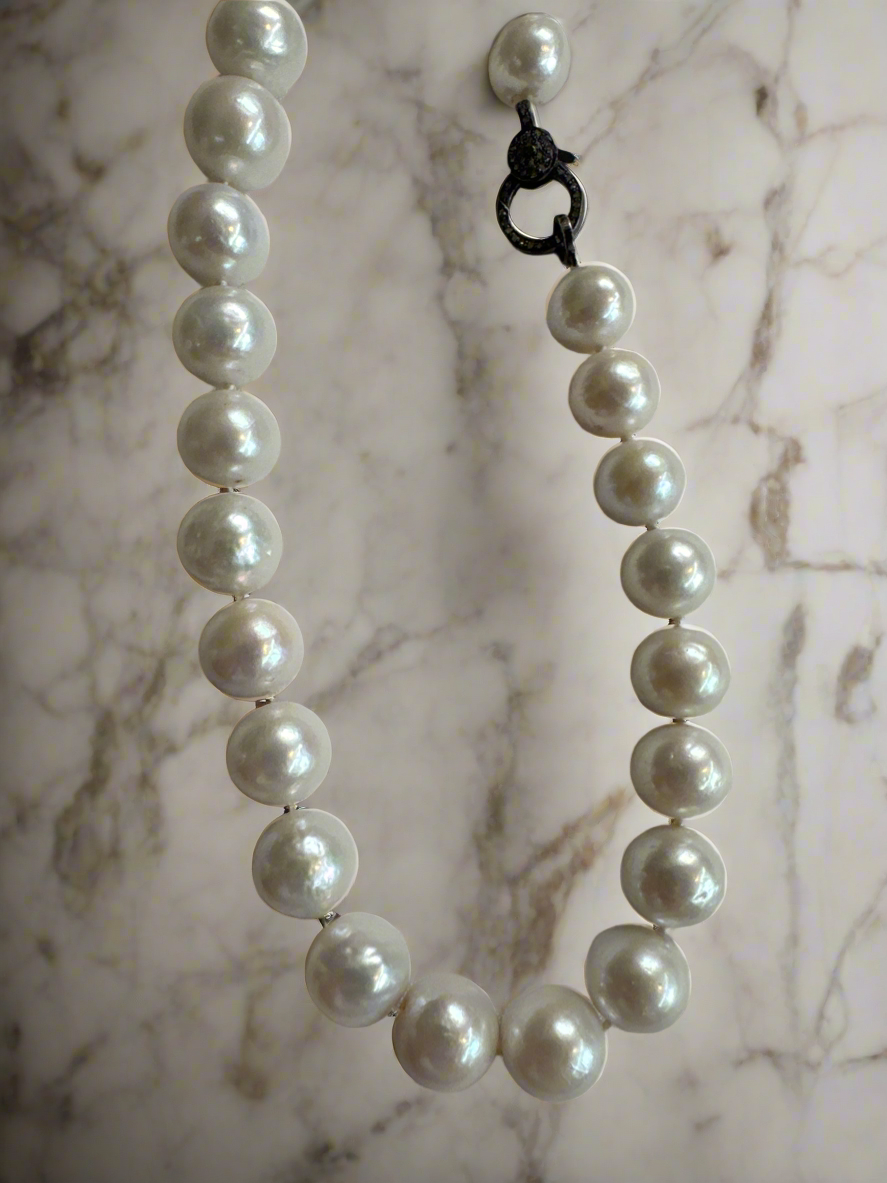 Lune Blanche’ Necklace