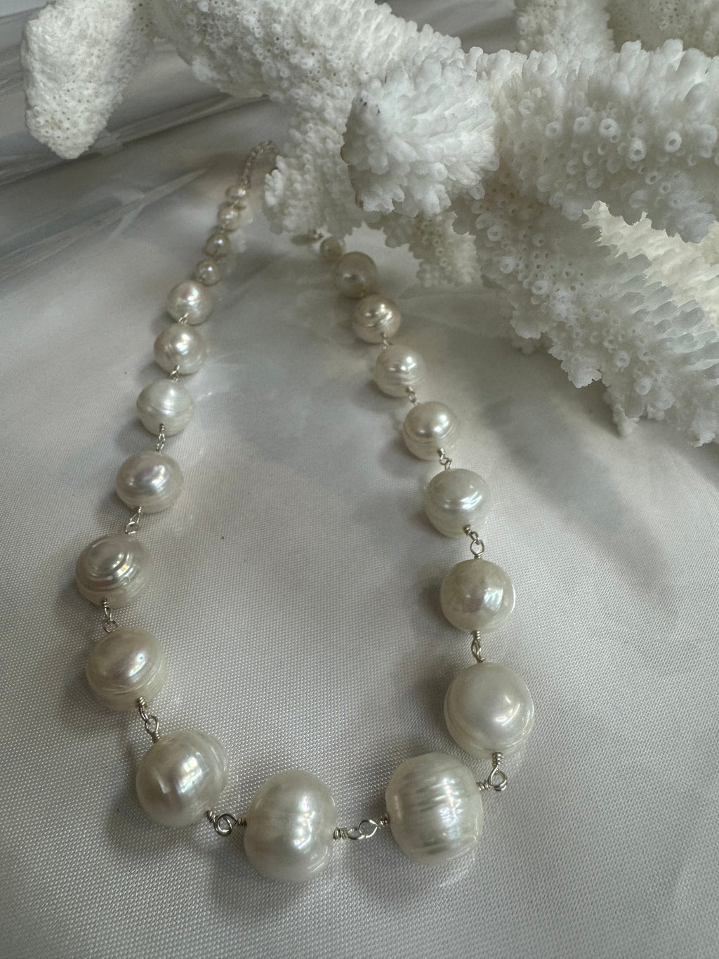 Posh Pearls Necklace